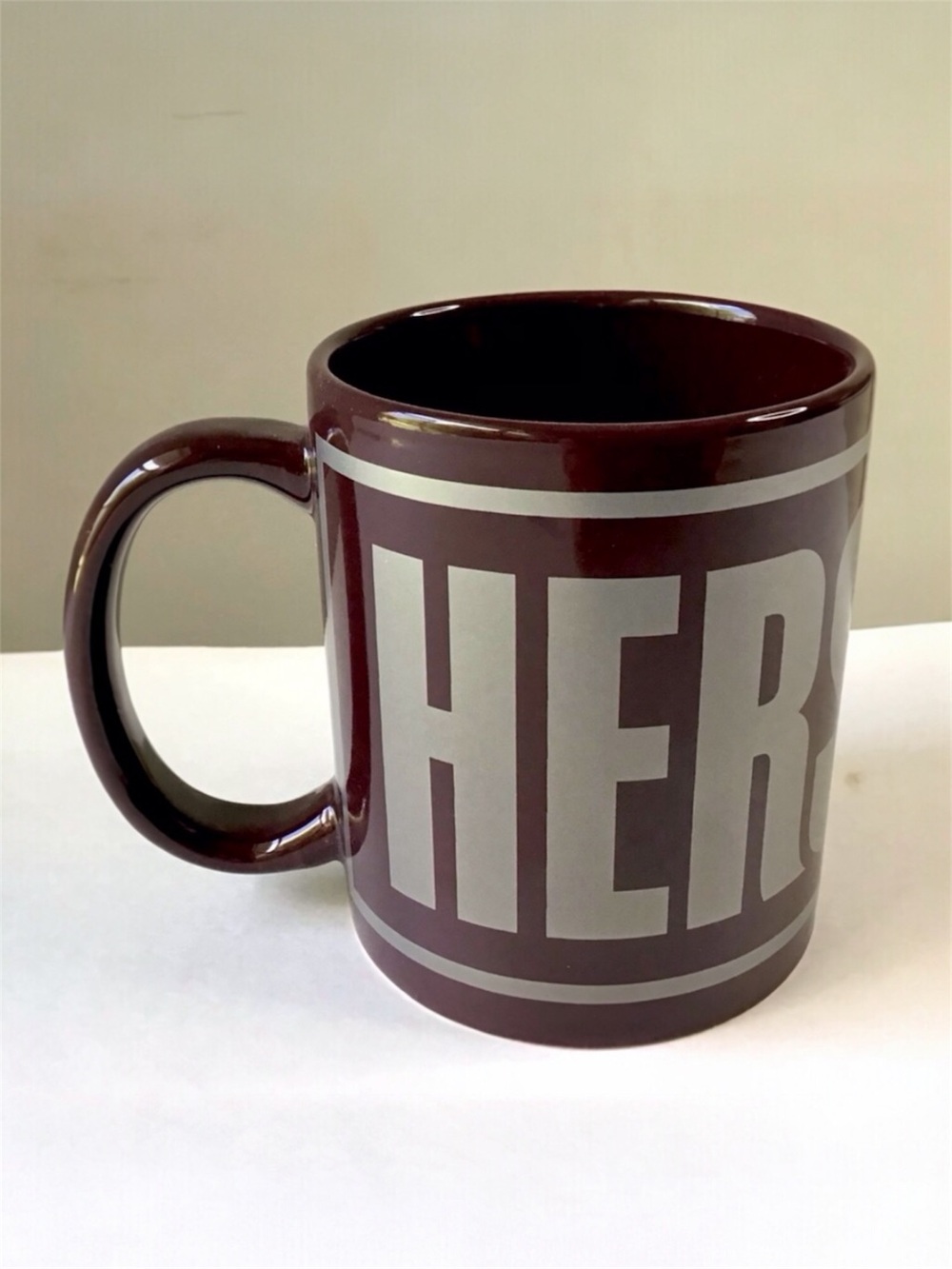 Hersheys Chocolate Mug Cup Brown & Silver Logo Advertising Collectible Galerie